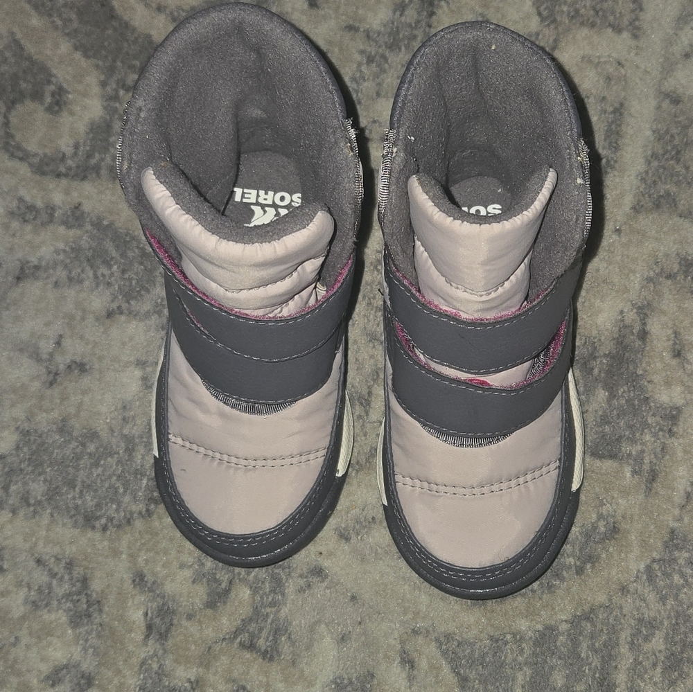 Toddler Winter Boots with Velcro Straps Size 6